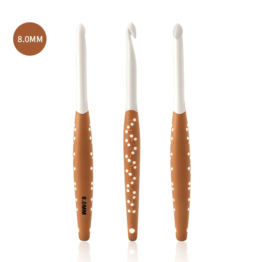 Cherry Two-Tone Large Crochet Hooks, 1, 3 or 6-Piece Options – CH166