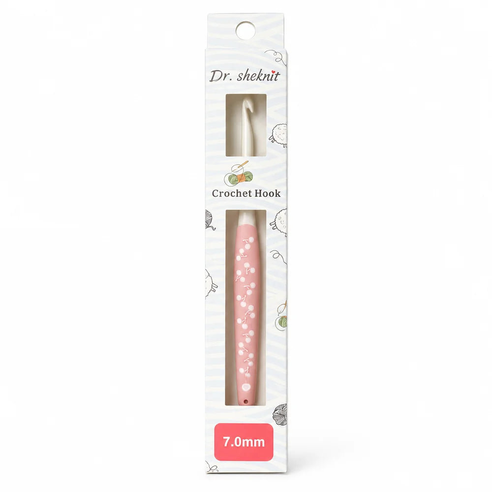 CH166 7.0 mm pink cherry two-tone ergonomic crochet hook in retail packaging
