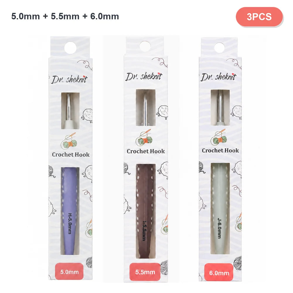 CH178 three-piece cherry crochet hook set in 5.0, 5.5 and 6.0 mm sizes